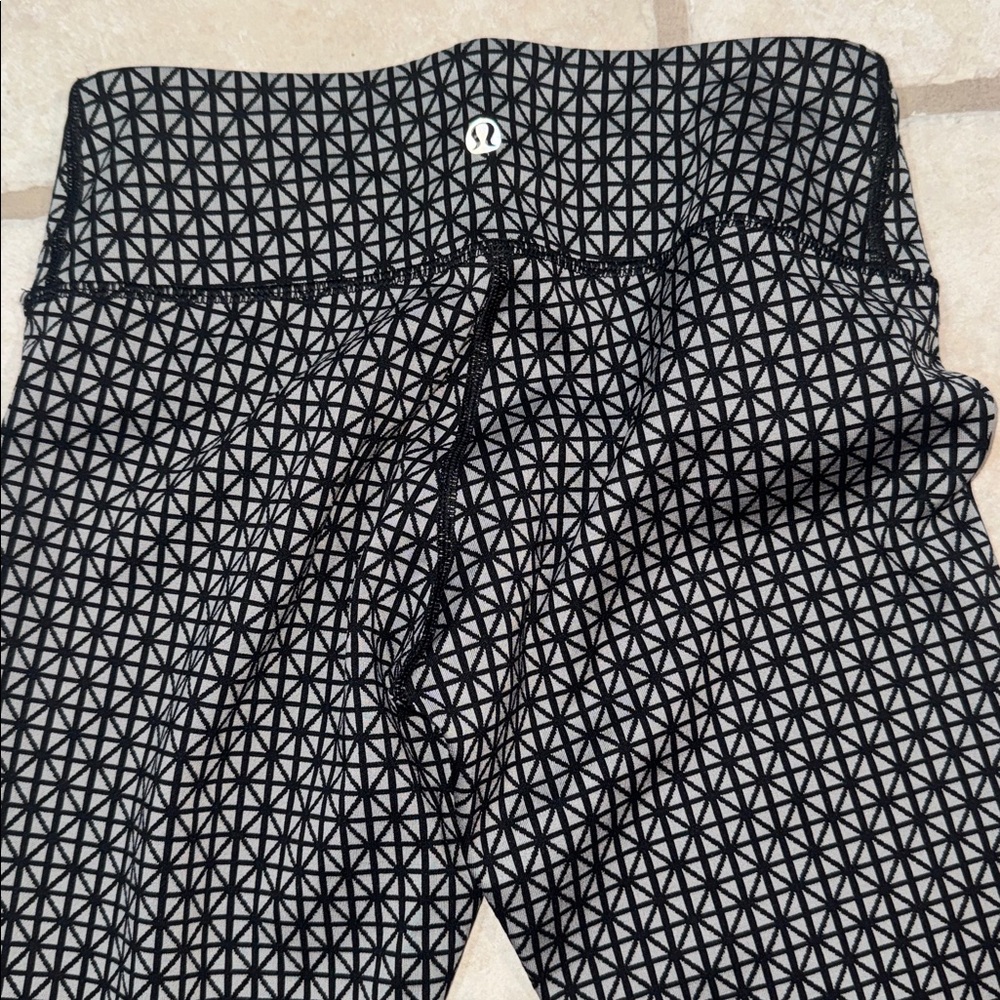 Lululemon - Picture 2 of 3